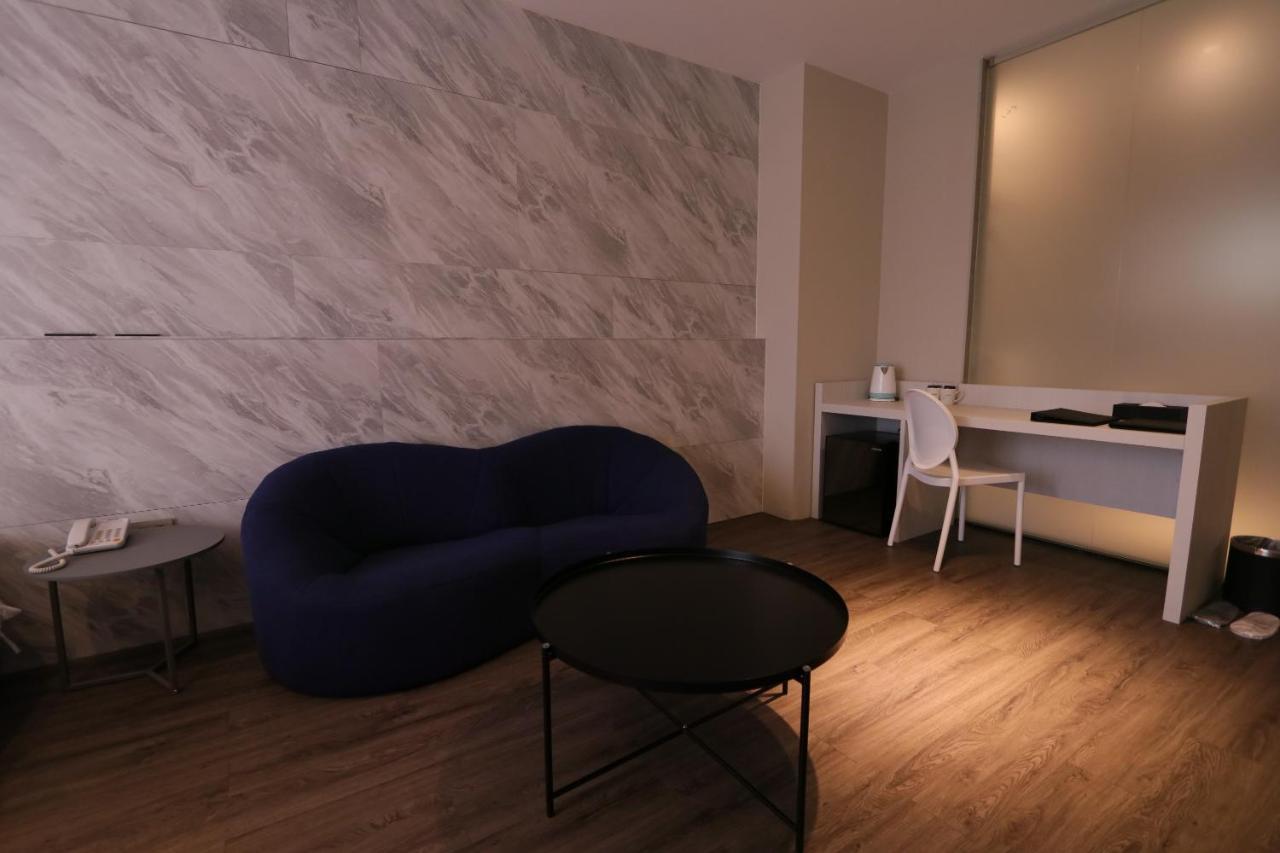 Hotel Hesper Hsr Taichung Quarto foto