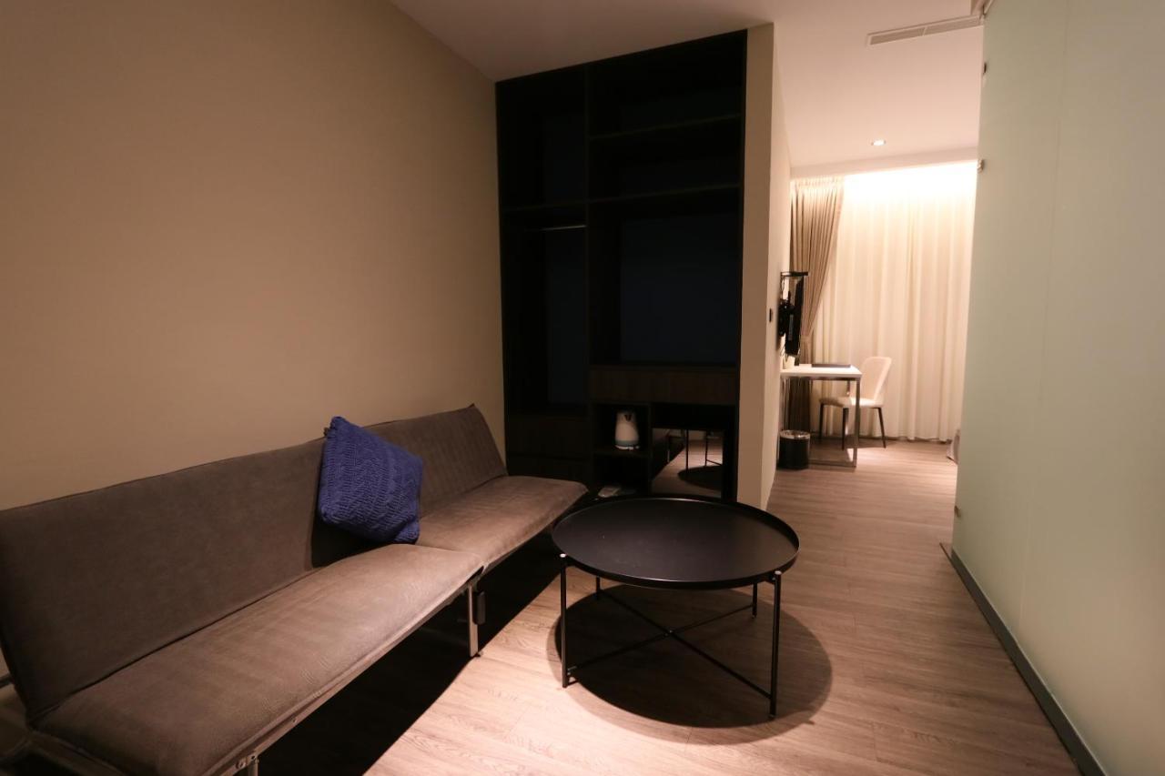 Hotel Hesper Hsr Taichung Quarto foto