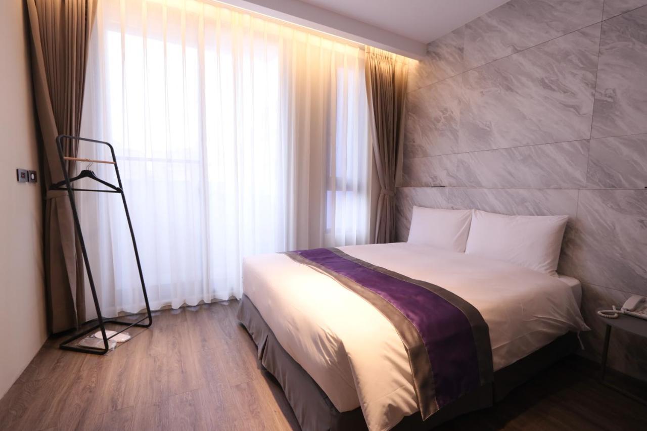 Hotel Hesper Hsr Taichung Quarto foto
